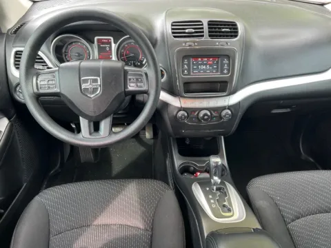 More photos of 2018 Dodge Journey SE at Zeigler Chrysler Dodge Jeep Ram of Grandville, MI