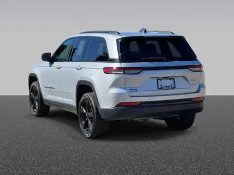 Another view of 2024 Jeep Grand Cherokee Altitude for sale in Grandville, MI at Zeigler Chrysler Dodge Jeep Ram of Grandville