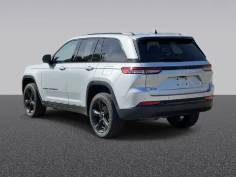 Another view of 2024 Jeep Grand Cherokee Altitude for sale in Grandville, MI at Zeigler Chrysler Dodge Jeep Ram of Grandville