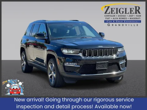 Black 2023 Jeep Grand Cherokee Limited for sale in Grandville, MI