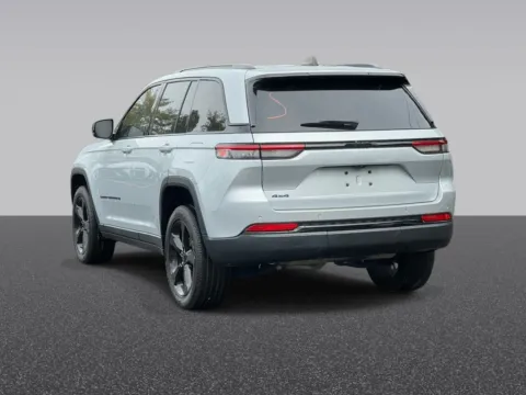 Another view of 2023 Jeep Grand Cherokee Altitude X for sale in Grandville, MI at Zeigler Chrysler Dodge Jeep Ram of Grandville