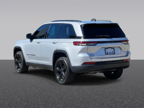 Another view of 2023 Jeep Grand Cherokee Altitude X for sale in Grandville, MI at Zeigler Chrysler Dodge Jeep Ram of Grandville