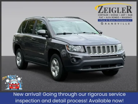 Gray 2017 Jeep Compass Latitude for sale in Grandville, MI