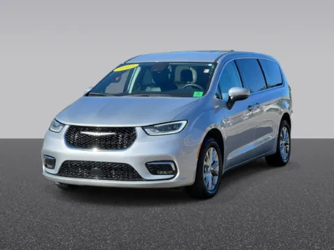 Photos of 2023 Chrysler Pacifica Touring L for sale in Grandville, MI at Zeigler Chrysler Dodge Jeep Ram of Grandville