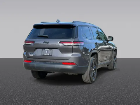 More photos of 2023 Jeep Grand Cherokee L Altitude at Zeigler Chrysler Dodge Jeep Ram of Grandville, MI