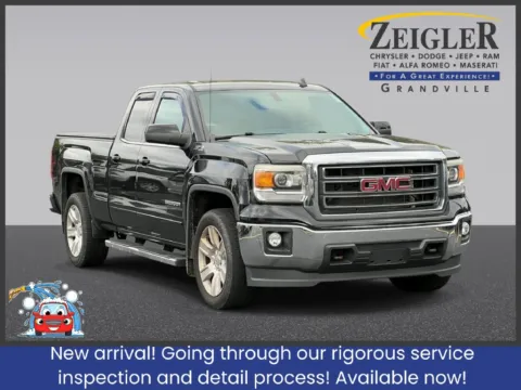 Black 2014 GMC Sierra 1500 SLE for sale in Grandville, MI