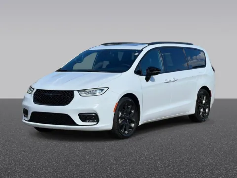 Photos of 2025 Chrysler Pacifica Limited for sale in Grandville, MI at Zeigler Chrysler Dodge Jeep Ram of Grandville