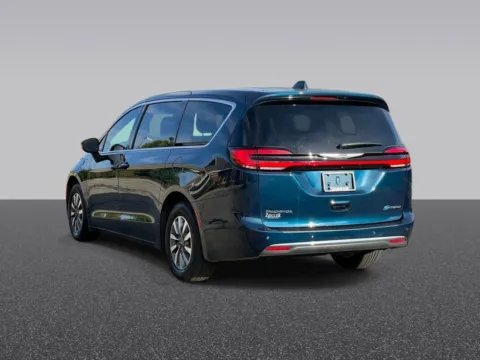 Another view of 2025 Chrysler Pacifica Hybrid Select for sale in Grandville, MI at Zeigler Chrysler Dodge Jeep Ram of Grandville