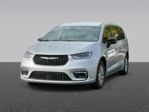 Photos of 2026 Chrysler Pacifica Select for sale in Grandville, MI at Zeigler Chrysler Dodge Jeep Ram of Grandville