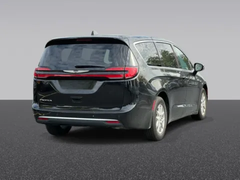 More photos of 2026 Chrysler Pacifica Select at Zeigler Chrysler Dodge Jeep Ram of Grandville, MI