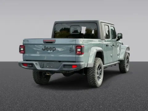 More photos of 2024 Jeep Gladiator Willys at Zeigler Chrysler Dodge Jeep Ram of Grandville, MI