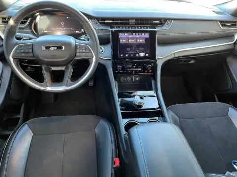 More photos of 2023 Jeep Grand Cherokee L Altitude at Zeigler Chrysler Dodge Jeep Ram of Grandville, MI