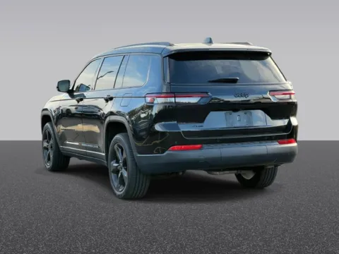 Another view of 2023 Jeep Grand Cherokee L Altitude for sale in Grandville, MI at Zeigler Chrysler Dodge Jeep Ram of Grandville