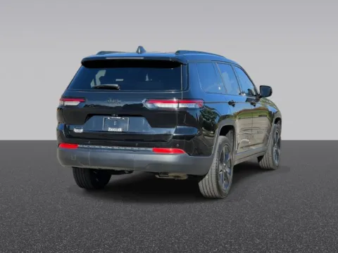 More photos of 2023 Jeep Grand Cherokee L Altitude at Zeigler Chrysler Dodge Jeep Ram of Grandville, MI