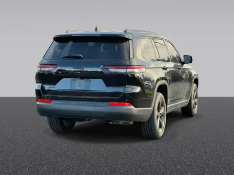 More photos of 2023 Jeep Grand Cherokee L Altitude at Zeigler Chrysler Dodge Jeep Ram of Grandville, MI