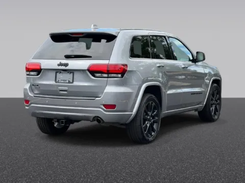 More photos of 2019 Jeep Grand Cherokee Altitude at Zeigler Chrysler Dodge Jeep Ram of Grandville, MI