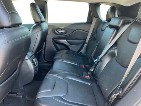 More photos of 2019 Jeep Cherokee Limited at Zeigler Chrysler Dodge Jeep Ram of Grandville, MI