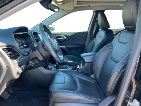 More photos of 2019 Jeep Cherokee Limited at Zeigler Chrysler Dodge Jeep Ram of Grandville, MI