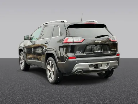More photos of 2019 Jeep Cherokee Limited at Zeigler Chrysler Dodge Jeep Ram of Grandville, MI