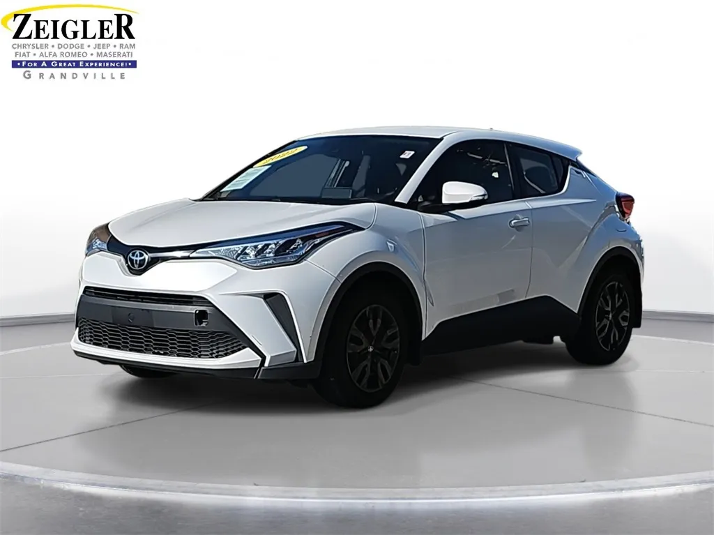 2022 Toyota C-HR XLE for sale in Grandville, MI