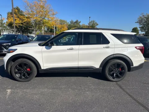 More photos of 2023 Ford Explorer ST at Zeigler Chrysler Dodge Jeep Ram of Grandville, MI