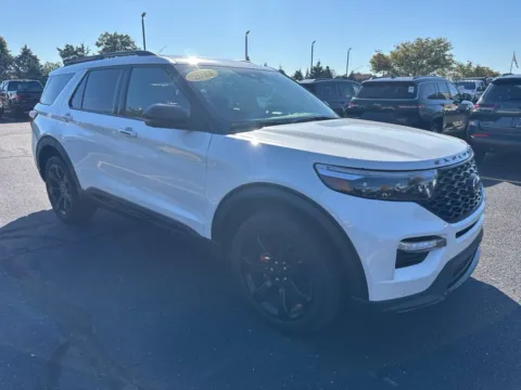 White 2023 Ford Explorer ST for sale in Grandville, MI