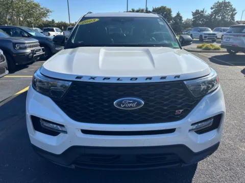 Photos of 2023 Ford Explorer ST for sale in Grandville, MI at Zeigler Chrysler Dodge Jeep Ram of Grandville