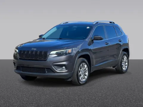 Photos of 2019 Jeep Cherokee Latitude Plus for sale in Grandville, MI at Zeigler Chrysler Dodge Jeep Ram of Grandville