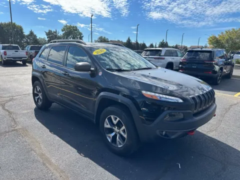 Black 2016 Jeep Cherokee Trailhawk for sale in Grandville, MI