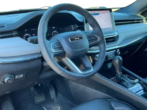 More photos of 2023 Jeep Compass Limited at Zeigler Chrysler Dodge Jeep Ram of Grandville, MI