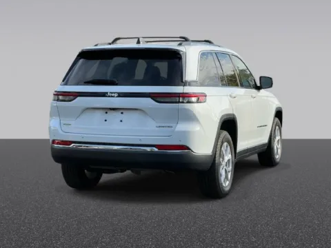 More photos of 2023 Jeep Grand Cherokee Limited at Zeigler Chrysler Dodge Jeep Ram of Grandville, MI