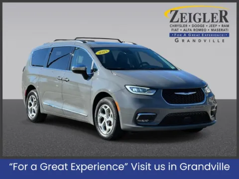 Gray 2023 Chrysler Pacifica Limited for sale in Grandville, MI
