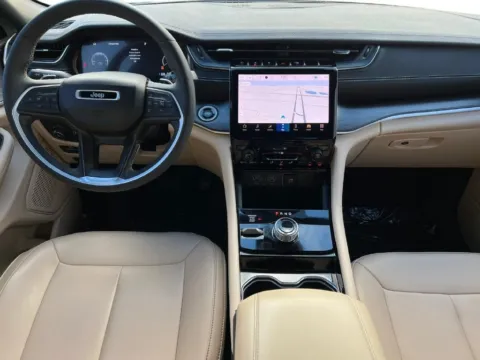 More photos of 2023 Jeep Grand Cherokee Limited at Zeigler Chrysler Dodge Jeep Ram of Grandville, MI