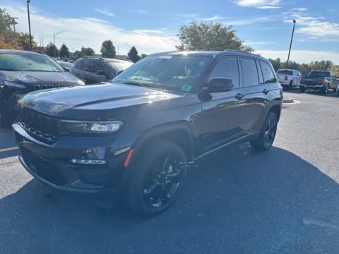 Another view of 2023 Jeep Grand Cherokee Limited for sale in Grandville, MI at Zeigler Chrysler Dodge Jeep Ram of Grandville