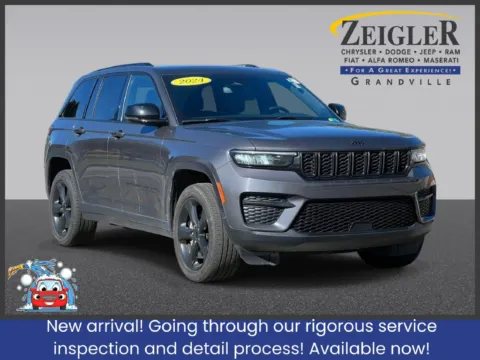 Gray 2024 Jeep Grand Cherokee Altitude X for sale in Grandville, MI