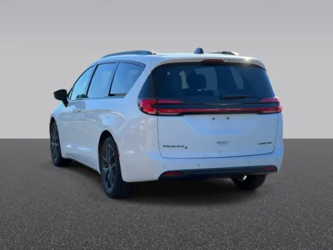 Another view of 2025 Chrysler Pacifica Limited for sale in Grandville, MI at Zeigler Chrysler Dodge Jeep Ram of Grandville