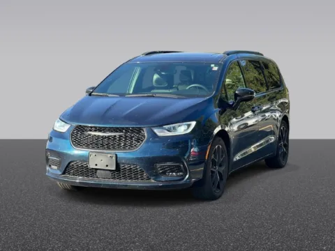 Photos of 2025 Chrysler Pacifica Limited for sale in Grandville, MI at Zeigler Chrysler Dodge Jeep Ram of Grandville