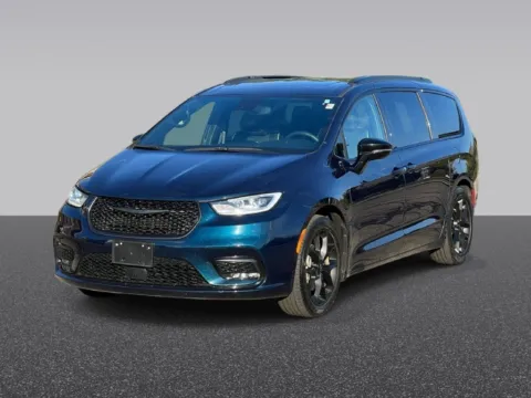 Photos of 2025 Chrysler Pacifica Limited for sale in Grandville, MI at Zeigler Chrysler Dodge Jeep Ram of Grandville