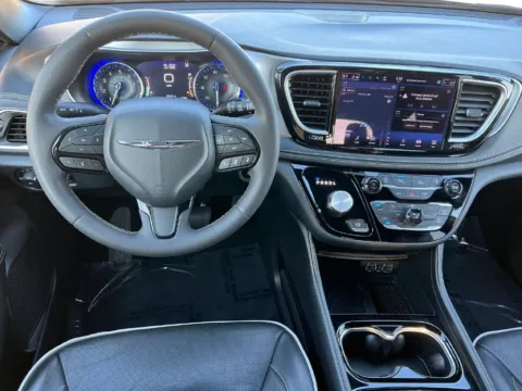 More photos of 2025 Chrysler Pacifica Limited at Zeigler Chrysler Dodge Jeep Ram of Grandville, MI