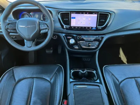 More photos of 2025 Chrysler Pacifica Limited at Zeigler Chrysler Dodge Jeep Ram of Grandville, MI