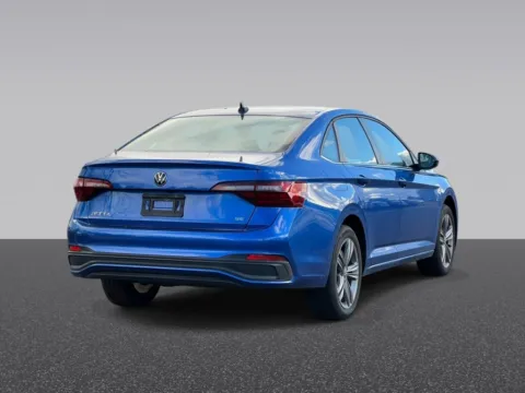 More photos of 2022 Volkswagen Jetta 1.5T SE at Zeigler Chrysler Dodge Jeep Ram of Grandville, MI