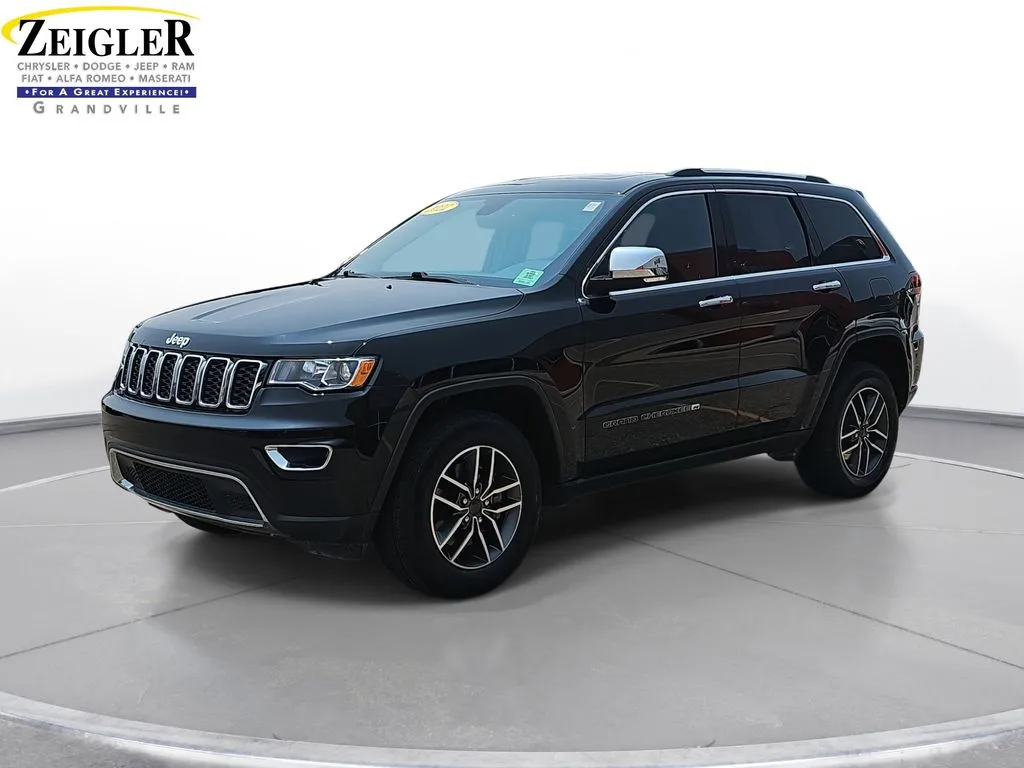 Black 2022 Jeep Grand Cherokee WK Limited for sale in Grandville, MI