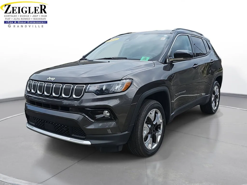 Gray 2022 Jeep Compass Limited for sale in Grandville, MI