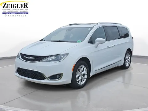 White 2020 Chrysler Pacifica Touring L Plus for sale in Grandville, MI