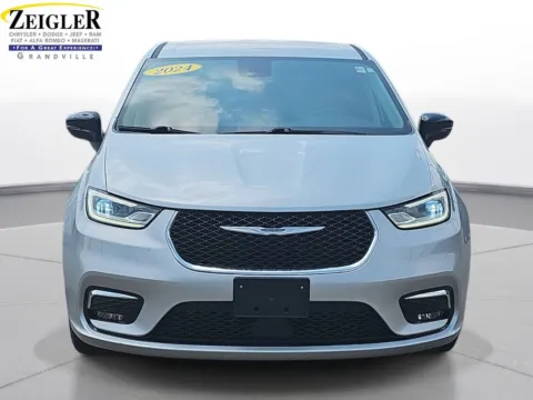 Photos of 2024 Chrysler Pacifica Touring L for sale in Grandville, MI at Zeigler Chrysler Dodge Jeep Ram of Grandville