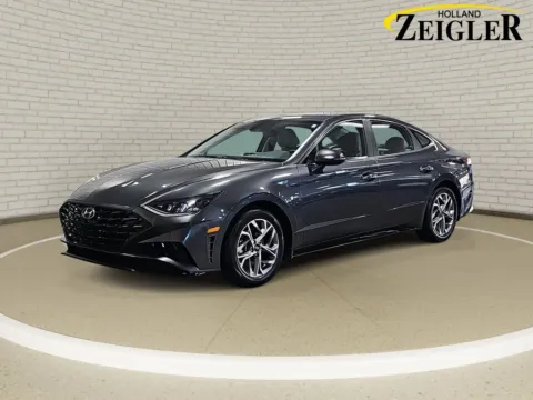 Gray 2022 Hyundai Sonata SEL for sale in Grandville, MI