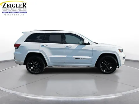 More photos of 2017 Jeep Grand Cherokee Altitude at Zeigler Chrysler Dodge Jeep Ram of Grandville, MI