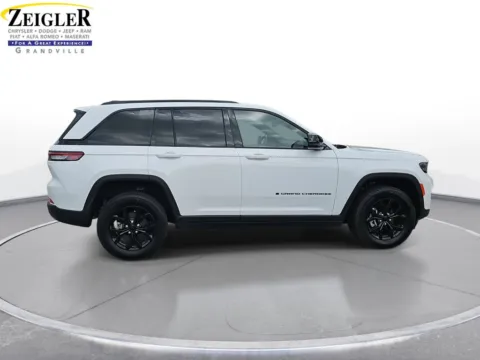 More photos of 2024 Jeep Grand Cherokee Altitude at Zeigler Chrysler Dodge Jeep Ram of Grandville, MI