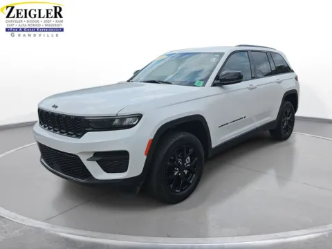 White 2024 Jeep Grand Cherokee Altitude for sale in Grandville, MI