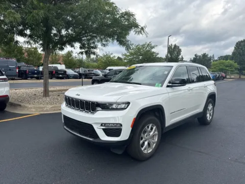 Black 2022 Jeep Grand Cherokee Limited for sale in Grandville, MI